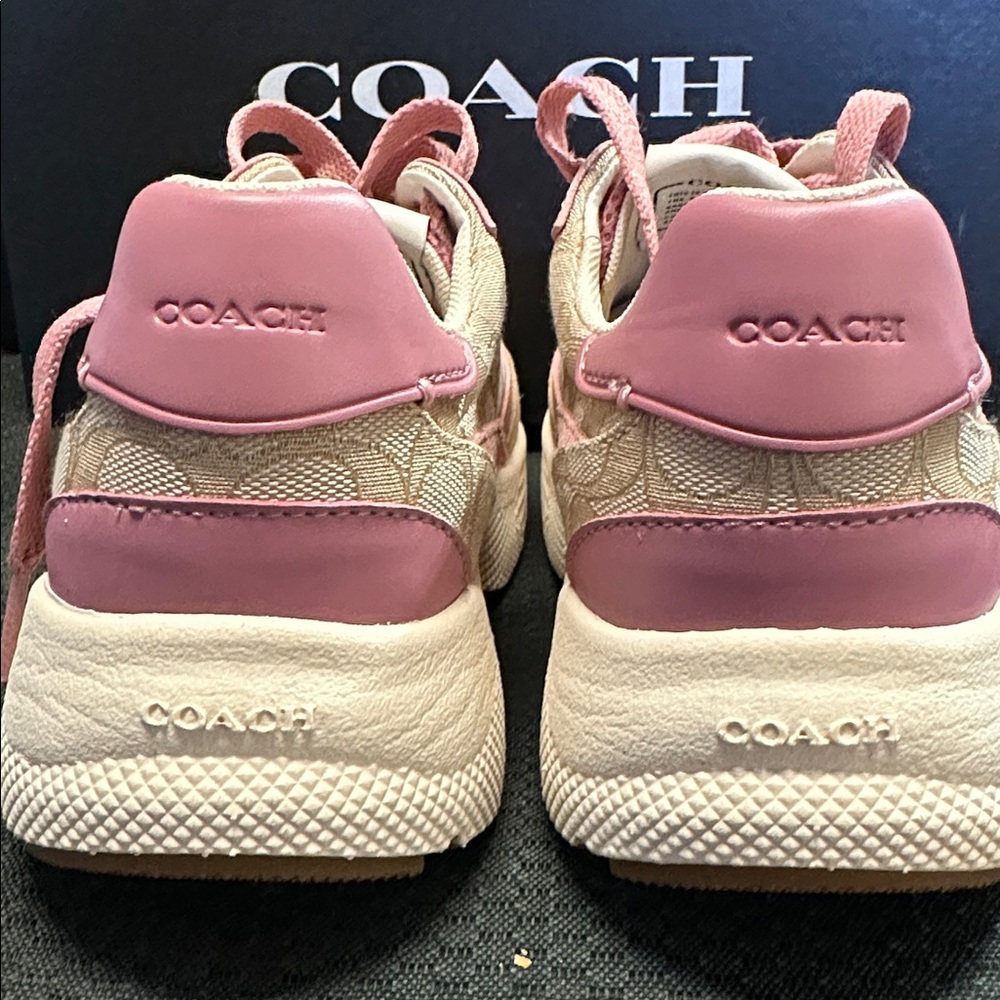 Coach ladies size 7.5 sneakers new in box
Sig tech runner pink/Lt. khaki - Picture 10 of 11